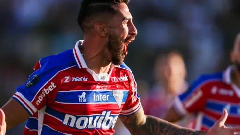 URUGUAI - MALDONADO - 28/10/2023 - COPA SUL-AMERICANA 2023, FORTALEZA X LDU - Lucero jogador do Fortaleza comemora seu gol durante partida contra o LDU no estadio Domingo Burgueno pelo campeonato Copa Sul-Americana 2023. Foto: Giancarlo Santorum/AGIF