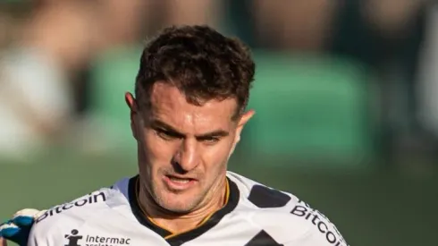 Vegetti jogador do Vasco comemora seu gol durante partida contra o Goias no estadio Serrinha pelo campeonato Brasileiro A 2023. Foto: Isabela Azine/AGIF