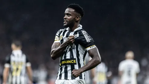 Mendoza se torna o oitavo maior artilheiro estrangeiro do Santos. Foto: Abner Dourado/AGIF