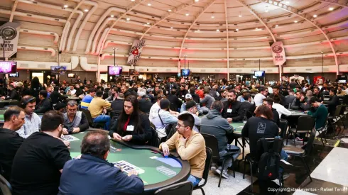 Salão cheio do BSOP Millions