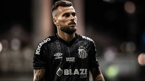 Lucas Lima pode ser preservado contra o Flamengo – Foto: Raul Baretta/Santos