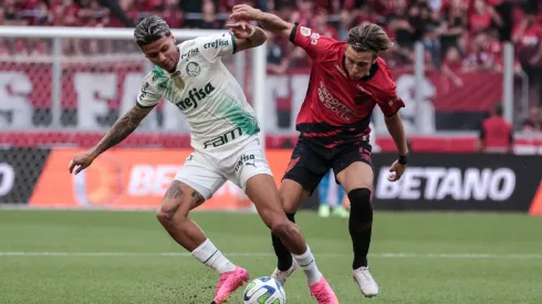 Palmeiras e Athletico-PR se enfrentam na Arena Barueri pela 32ª rodada do Brasileirão. Robson Mafra/AGIF