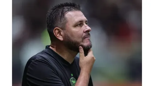 Foto: Gilson Lobo/AGIF - Thiago Kosloski em jogo pelo Coritiba