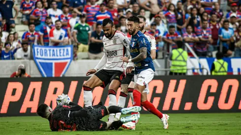 Fortaleza chegou a quarta derrota consecitiva no Brasileirão ao ser derrotado por 2 a 0 pelo Flamengo. Kely Pereira/AGIF