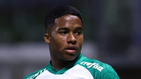 Endrick com a camisa do Palmeiras
Foto: Marcello Zambrana/AGIF