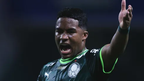 A Joia Palestrina fez os seus agradecimentos após ser chamado por Diniz e não esqueceu de duas peças fundamentais do elenco de Abel - Foto: Ettore Chiereguini/AGIF