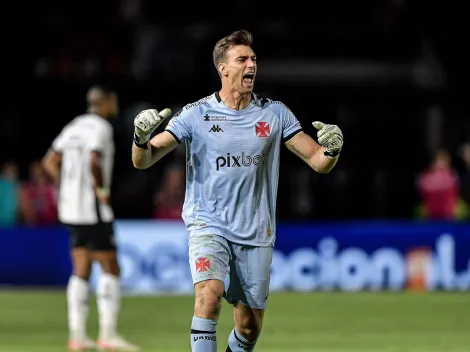 Léo Jardim vive noite de expectador em São Januário gerando repercussão