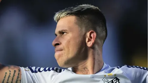 Soteldo em partida pelo Santos - Foto: Ettore Chiereguini/AGIF