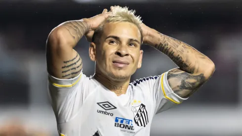 Soteldo vira desfalque de peso no Peixe - Foto: Abner Dourado/AGIF