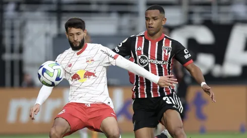 Bragantino e São Paulo durante partida no estadio Nabi Abi Chedid pelo campeonato Brasileiro. Marcello Zambrana/AGIF