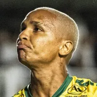 Investidor, ajudou, está fechando contrato: Deyverson encaminha acordo com novo clube e quentinha chega ao Vasco