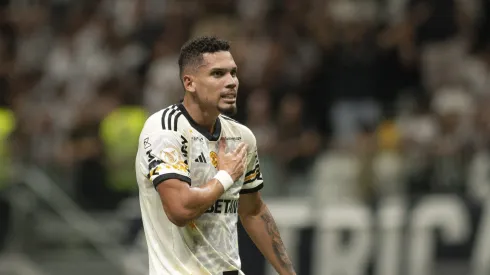 Torcida do Fluminense almejam a chegada de Paulinho do Atlético- Foto: Alessandra Torres/AGIF