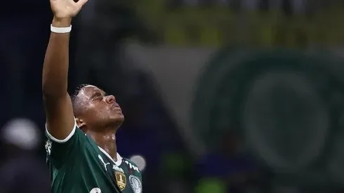 Endrick é reverenciando pela torcida do Flamengo - (Foto: Cesar Greco/Palmeiras