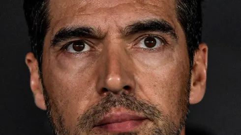 RJ - RIO DE JANEIRO - 01/11/2023 - BRASILEIRO A 2023, BOTAFOGO X PALMEIRAS - Abel Ferreira tecnico do Palmeiras durante partida contra o Botafogo no estadio Engenhao pelo campeonato Brasileiro A 2023. Foto: Thiago Ribeiro/AGIF