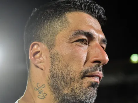 CÂMERAS FLAGRARAM! Suárez viraliza no Grêmio com atitude