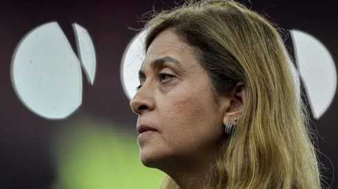 Leila Pereira precisou aguentar críticas de Abel em coletiva - Foto: Thiago Ribeiro/AGIF