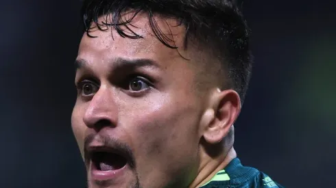 Artur, atacante do Pameiras, pela Série A do Brasileirão, em clássico contra o São Paulo - Foto: Ettore Chiereguini/AGIF