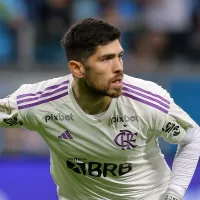 Rossi surpreende com pés no Flamengo e desempenho chama atenção no Ninho