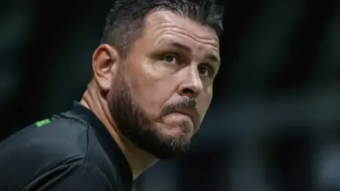 Foto: Gilson Lobo/AGIF - Thiago Kosloski, técnico do Coritiba