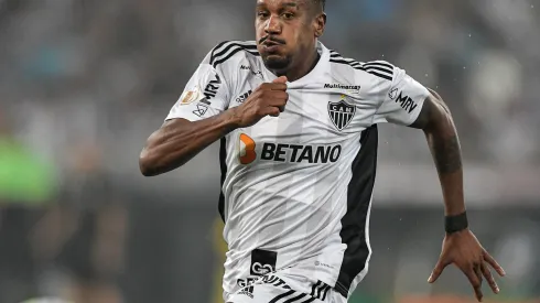 Edenilson, jogador do Atlético, durante jogo da sua equipe - Foto: Thiago Ribeiro/AGIF