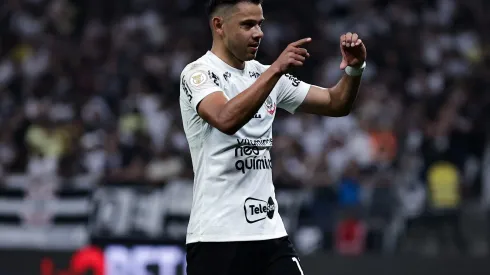 Ángel Romero, jogador do Corinthians, comemora seu gol durante partida contra o Atlético-MG na Neo Química Arena pelo Campeonato Brasileiro - Foto: Fabio Giannelli/AGIF