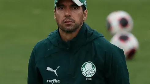 Abel em ação na Academia de Futebol. O comandante do Palestra voltou a ser pedido na Seleção Brasileira – (Foto: Cesar Greco/Palmeiras/by Canon)