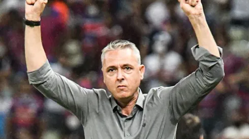 Tiago Nunes enquanto tecnico do Ceara durante partida contra o Fortaleza no estadio Arena Castelao pelo campeonato Brasileiro A 2021. Kely Pereira/AGIF