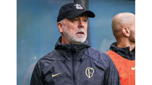 Foto: Maxi Franzoi/AGIF – Mano Menezes, técnico do Corinthians