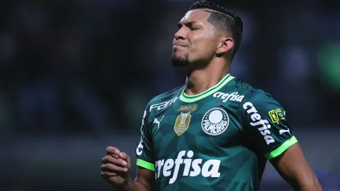 Rony tem sondagem forte do mundo árabe e pode abrir uma vaga para reforço no Palmeiras - Foto: Ettore Chiereguini/AGIF