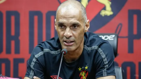 César Lucena, treinador do Sport. Foto: Anderson Stevens/Sport Recife