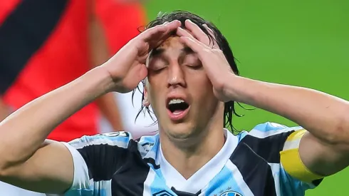 Geromel está em fim de contrato e Grêmio tem caminho livre para contratar substituto – Foto: Pedro H. Tesch/AGIF