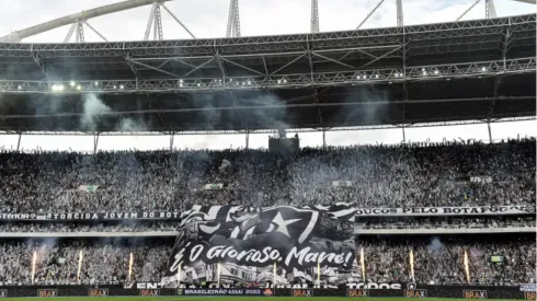 Foto: Thiago Ribeiro/AGIF - Torcida do Botafogo no Engenhão