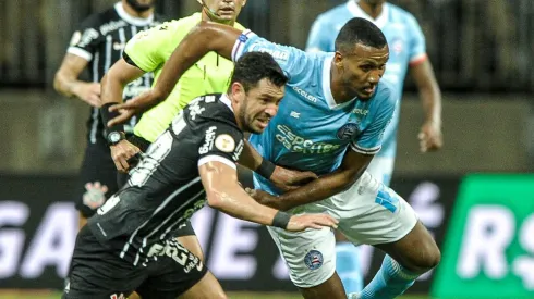 Giuliano jogador do Corinthians durante partida contra o Bahia no estadio Arena Fonte Nova pelo campeonato Brasileiro A 2023. Foto: Jhony Pinho/AGIF