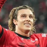 Até o Canobbio entrou na conversa: Wesley Carvalho dá ‘regalia” no Athletico e torcida se irrita