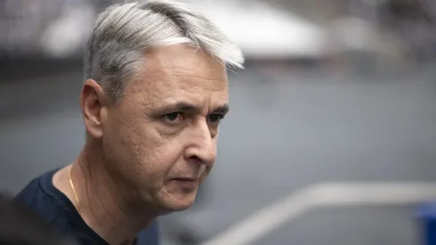 Foto: Jorge Rodrigues/AGIF - Tiago Nunes reclamou do Santos