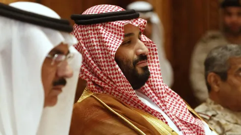 Newcastle, do príncipe Mohammed Bin Salman, tem Flamengo na disputa por meia argentino do Estudiantes - Foto: Jonathan Ernst - Pool/Getty Images