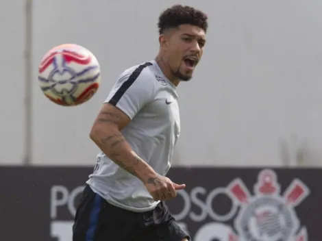 Douglas Augusto, ex-Corinthians celebra volta aos gramados