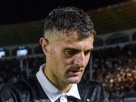 Vegetti se envolve em briga no Vasco e torcida pede demissão urgente a companheiro de equipe