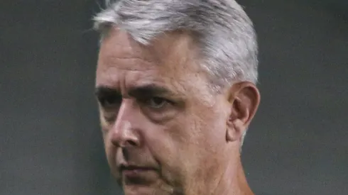 Tiago Nunes, técnico do Coritiba, durante partida contra o Botafogo no estadio Couto Pereira pelo campeonato Brasileiro A 2023. Foto: Gabriel Machado/AGIF