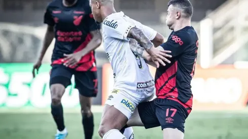 Santos e Athletico-PR no primeiro turno. - Foto: Staff/Santos FC