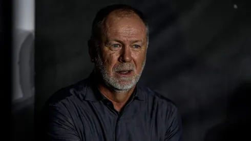 Dirigente do Inter rebate Mano Menezes - Foto: Thiago Ribeiro/AGIF