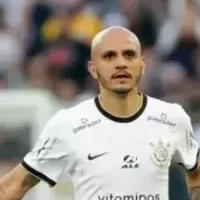Ídolo do Corinthians fica p da vida com homenagem para Fábio Santos: \'não merece\'