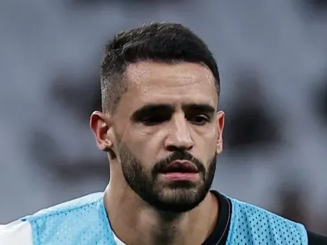 Augusto Melo propõe contrato de produtividade para Renato Augusto no Corinthians e meia dá resposta imediata