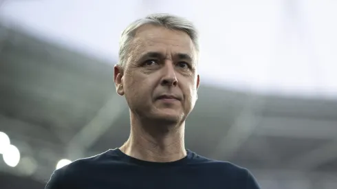 Tiago Nunes tecnico do Botafogo durante partida contra o Cruzeiro no estadio Engenhao pelo campeonato Brasileiro A 2023. Foto: Jorge Rodrigues/AGIF