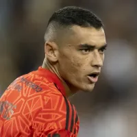 Goleiro Santos vai deixar o Fla e vai para Grêmio ou o Botafogo? Entenda