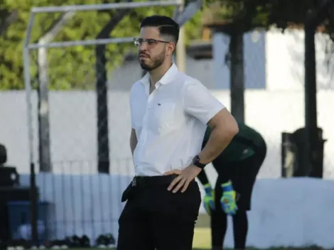 Francisco Sales reconhece dificuldades do Santa Cruz no mercado e busca zagueiros