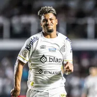Sormani não perdoa momento ruim de Marcos Leonardo e detona centroavante do Santos