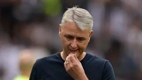 Tiago Nunes tecnico do Botafogo durante partida contra o Santos no estadio Engenhao pelo campeonato Brasileiro A 2023. Thiago Ribeiro/AGIF