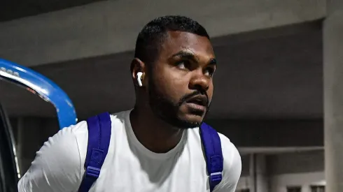 Nikão na chegada do duelo contra o Botafogo. Foto: Staff Images / Cruzeiro
