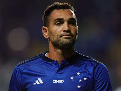 Cruzeiro quer repatriar atacante para ser substituto de Gilberto